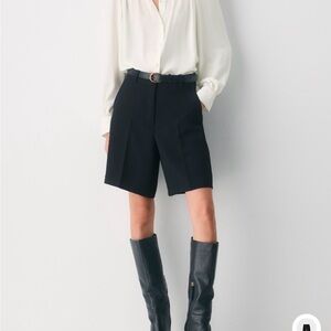 Aritzia Dossier Shorts Black